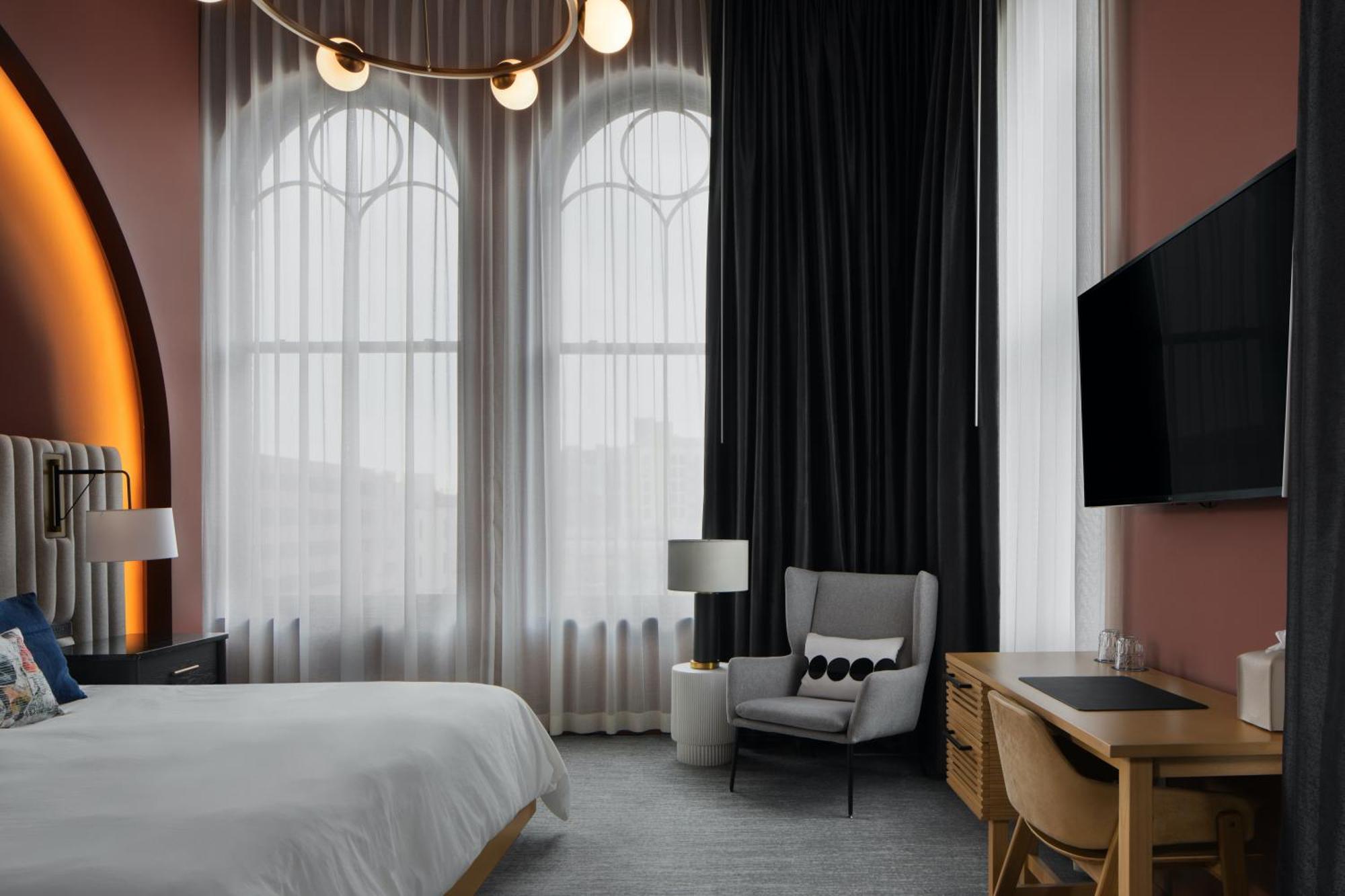 Kinn Guesthouse Downtown Милуоки Екстериор снимка